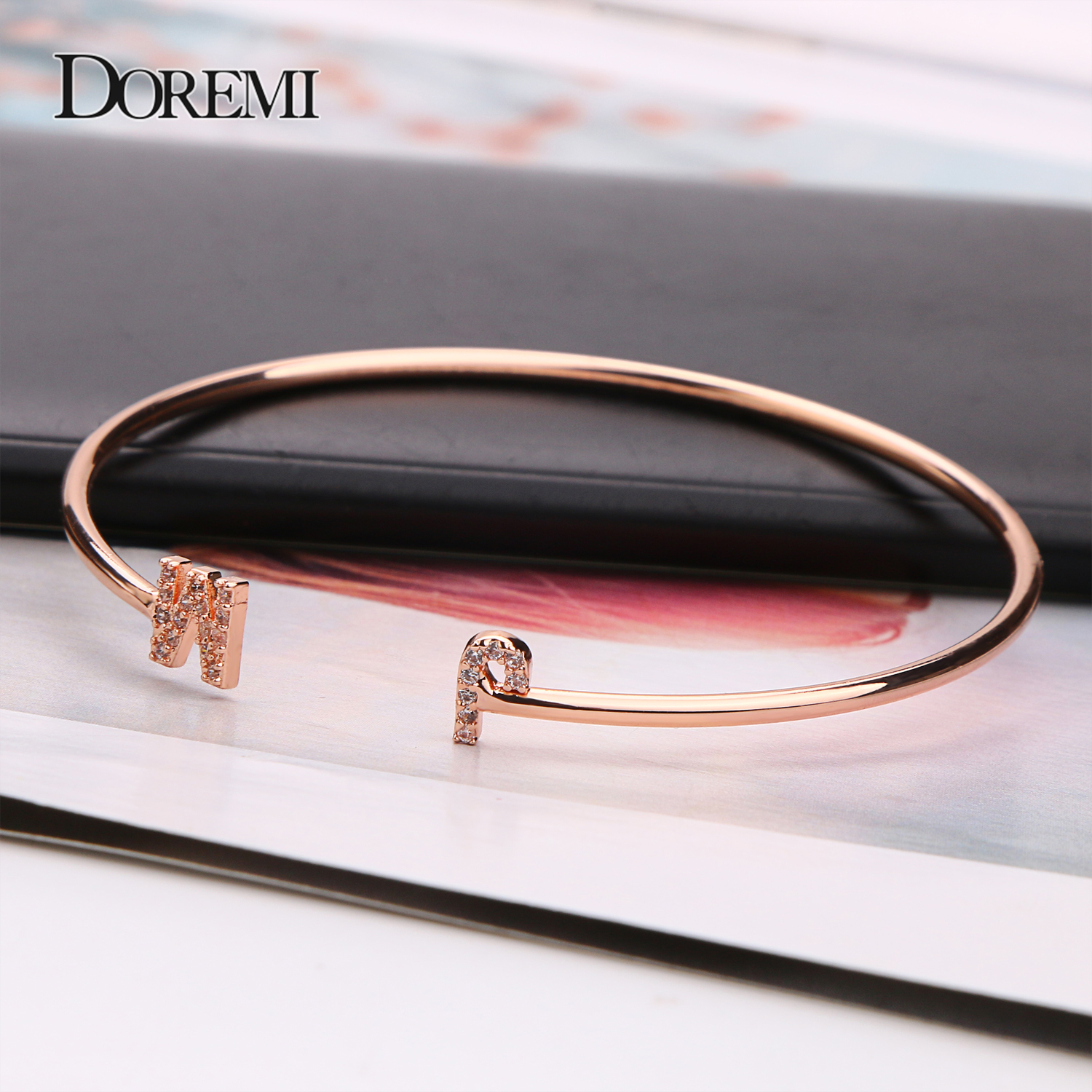 DOREMI Custom Letter Bracelet  – Cuff Bangle Bracelet recenzja i cena